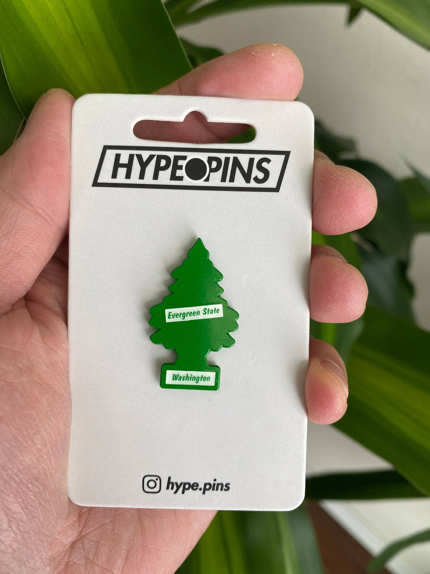 Evergreen Tree | Pin pin Hype Pins