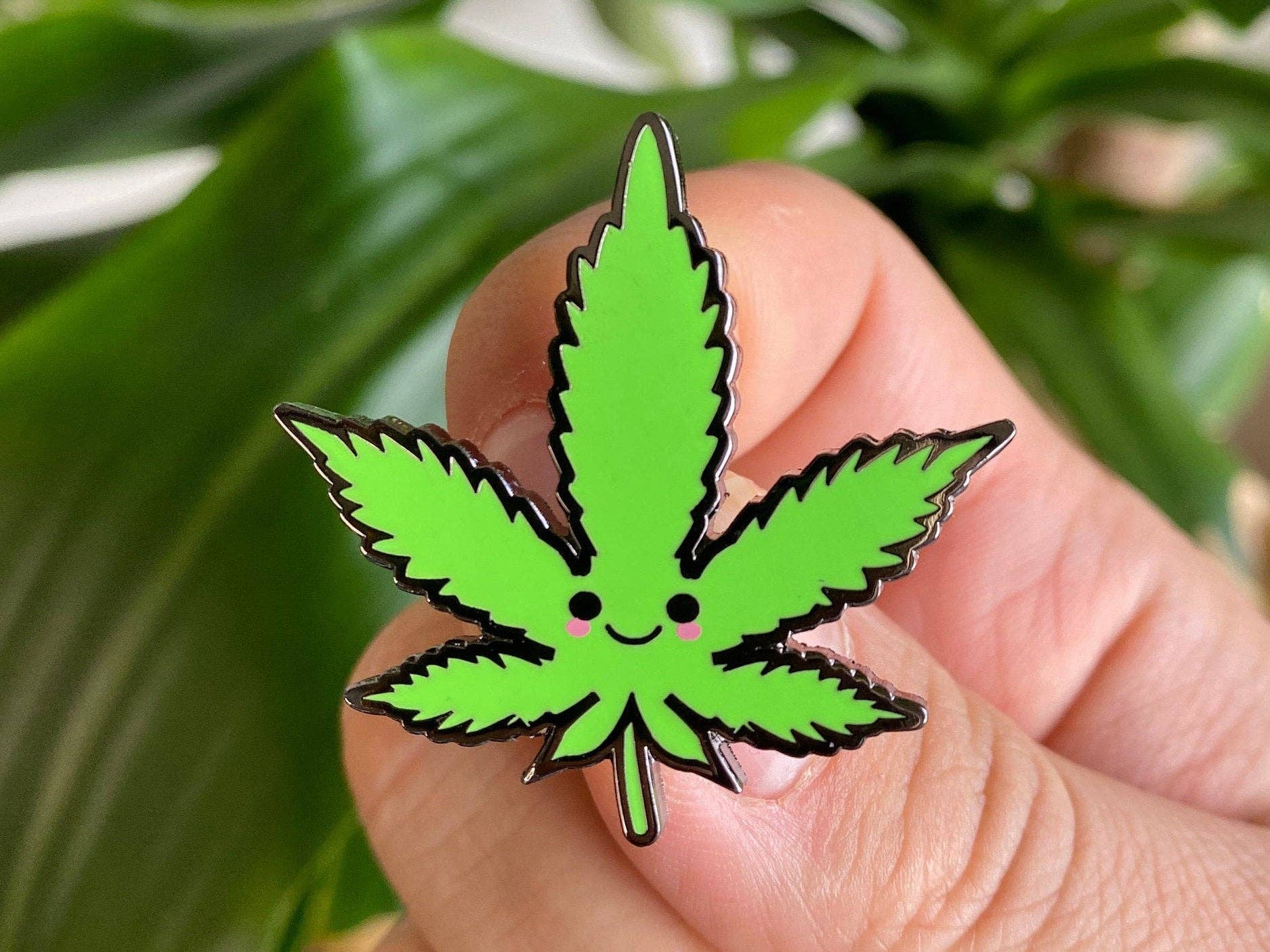 Green Weed Leaf | Hard Enamel Pin pin Hype Pins   